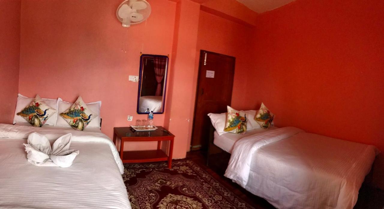 Shristi Hotel & Lodge Bandipur Buitenkant foto