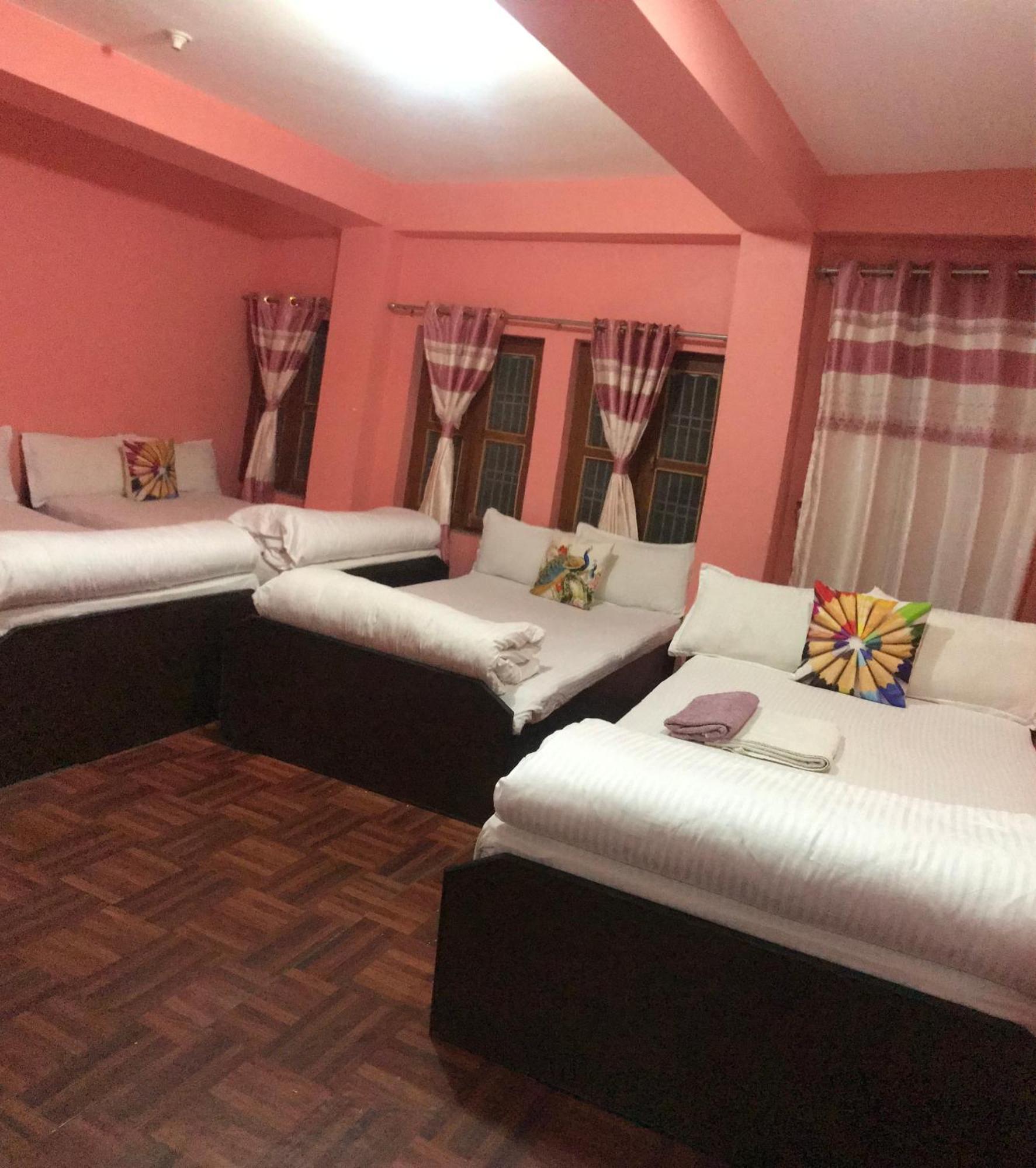 Shristi Hotel & Lodge Bandipur Buitenkant foto